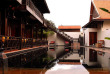 Cambodge - Siem Reap - Samar Villas and Spa Resort - Piscine et vue extérieure © Philippe Charlot - 2011